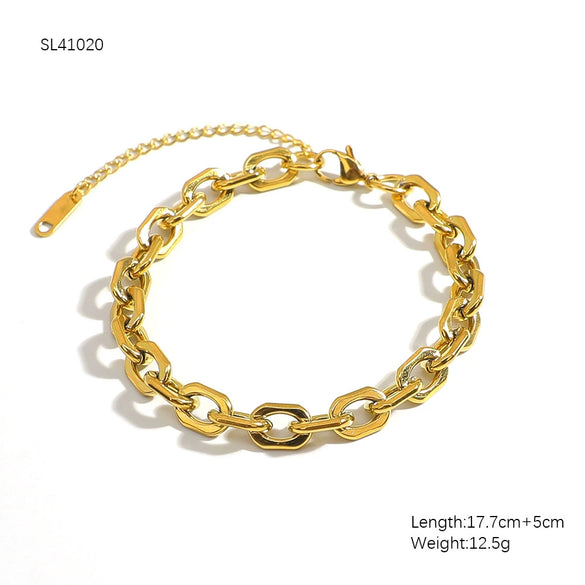 Women's Retro Light Luxury Titanium Steel And Stainless Steel Bracelet Electroplated 18K Gold With Geometric Pattern