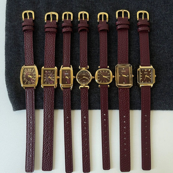 Women's Retro Medieval Style Metal And Leather Watch With Round Dial Pin Buckle And Gold Buckle Material