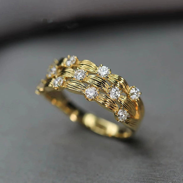 Women's Retro Metal Copper Ring With Gypsophila Leaf Pattern And Inlaid Zircon