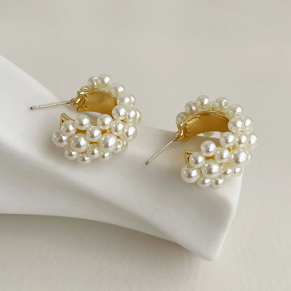 Women's Retro Minimalist Geometric C Shaped Pearl Earrings With Metal Design And S925 Silver Needle Ear Jewelry
