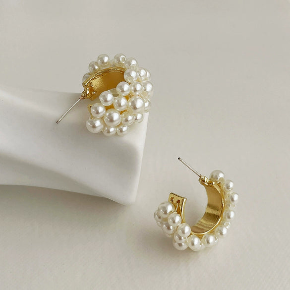 Women's Retro Minimalist Geometric C Shaped Pearl Earrings With Metal Design And S925 Silver Needle Ear Jewelry