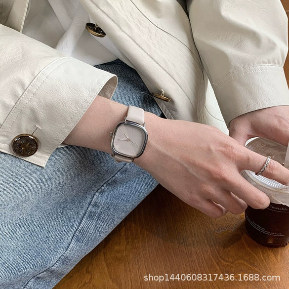 Women's Retro Minimalist Square Dial Alloy Case Leisure Style Watch