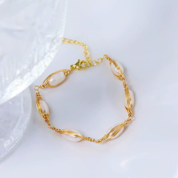 Women's Retro Natural Pearl And Titanium Steel Geometric Electroplating Winding Bracelet Jewelry