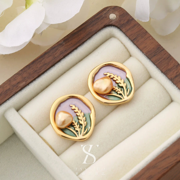 Women's Retro Niche Design Freshwater Pearl Copper Earrings With Heart Shape Flower Leaf Geometric Patterns Electroplated