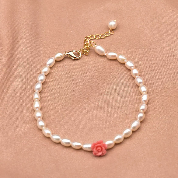 Women's Retro Pearl Flower Bracelet Elegant Embossed Hand Beaded Jewelry With Electroplated Detail Natural Style