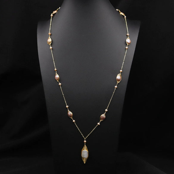 Women's Retro Pearl Necklace Long Adjustable Watermelon Bead Sweater Chain With Geometric Simple Design