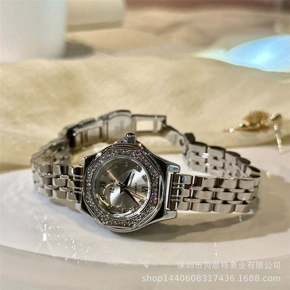 Women's Retro Simple Alloy Steel Band Quartz Watch With Gold Diamond Niche Design