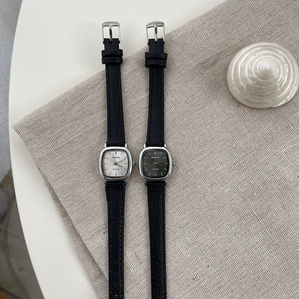 Women's Retro Square Quartz Watch With Alloy Case And Ordinary Glass Mirror