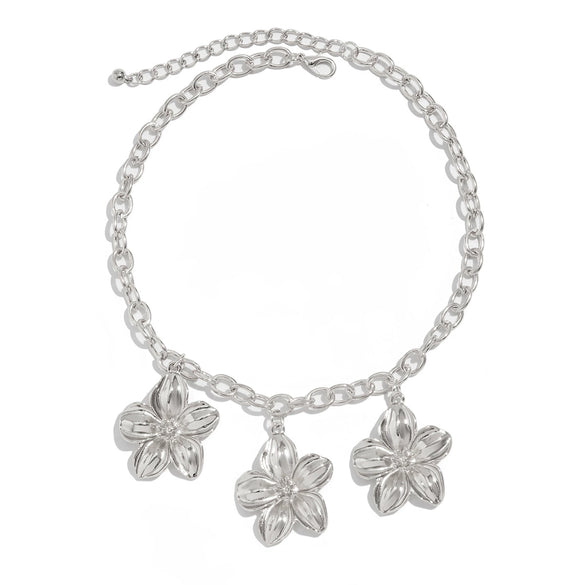 Women's Retro Stereo Flower Geometric Alloy Iron Chain Clavicle Necklace With Electroplating