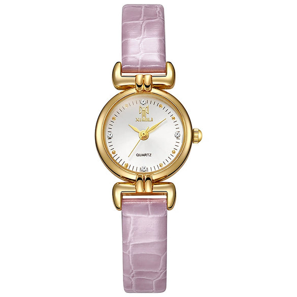 Women's Retro Style Alloy Case And Strap Round Dial Quartz Watch With Printed Logo