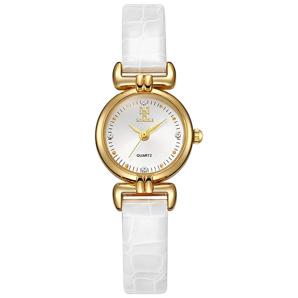 Women's Retro Style Alloy Case And Strap Round Dial Quartz Watch With Printed Logo