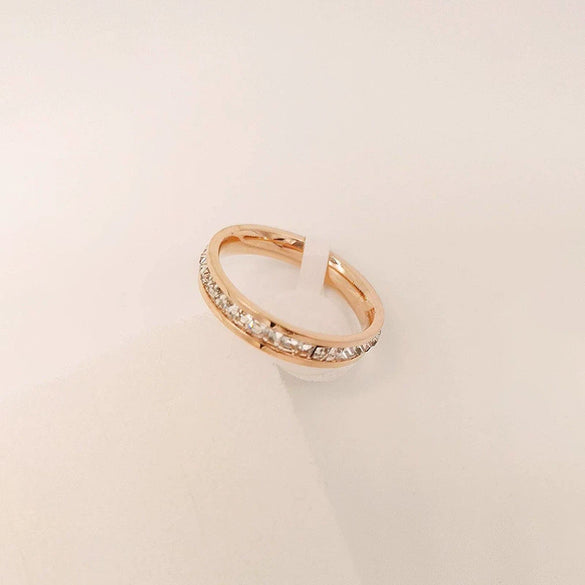 Women's Rose Gold Electroplated Stainless Steel Fashion Ring With Rhinestone Accent For Index Finger
