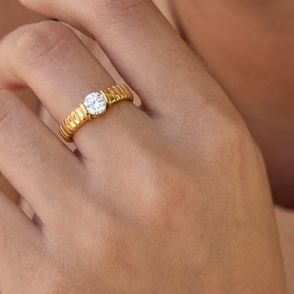 Women's Round Stainless Steel Ring With Zircon Setting And Geometric Design 18K Gold Plated Fashion Jewelry