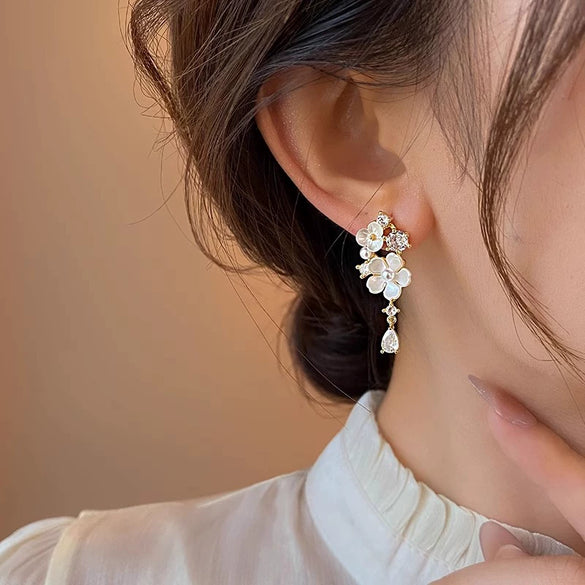 Women's S925 Silver Flower Tassel Earrings With Diamonds