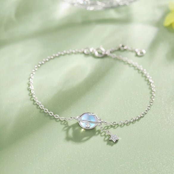Women's S925 Sterling Silver Bracelet With Glittering Moon Stone And Star Embellishment Electroplating Design