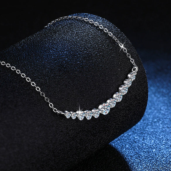 Women's S925 Sterling Silver Clavicle Chain With Moissanite Smile Pendant In Light Luxury Style And U Shape Design