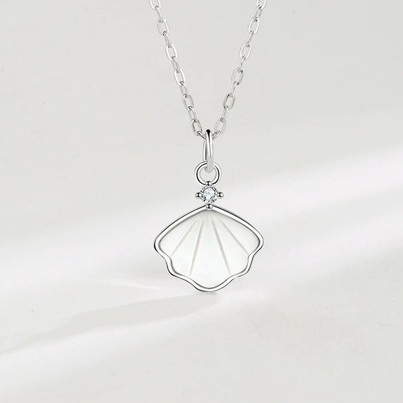 Women's S925 Sterling Silver Clavicle Necklace With White Fritillaria Pendant Simple Light Luxury Style Jewelry Gift