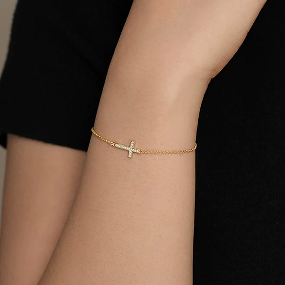 Women's S925 Sterling Silver Geometric Cross Micropaved Bracelet Light Luxury Style
