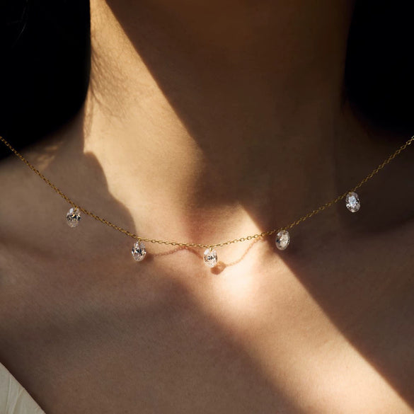 Women's S925 Sterling Silver Geometric Eggshaped Pendant Necklace With Electroplating Clavicle Chain