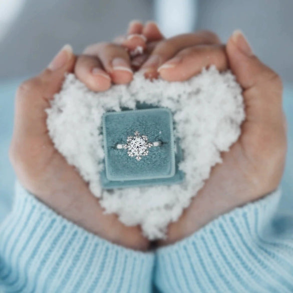 Women's S925 Sterling Silver Geometric Snowflake Ring With Electroplating