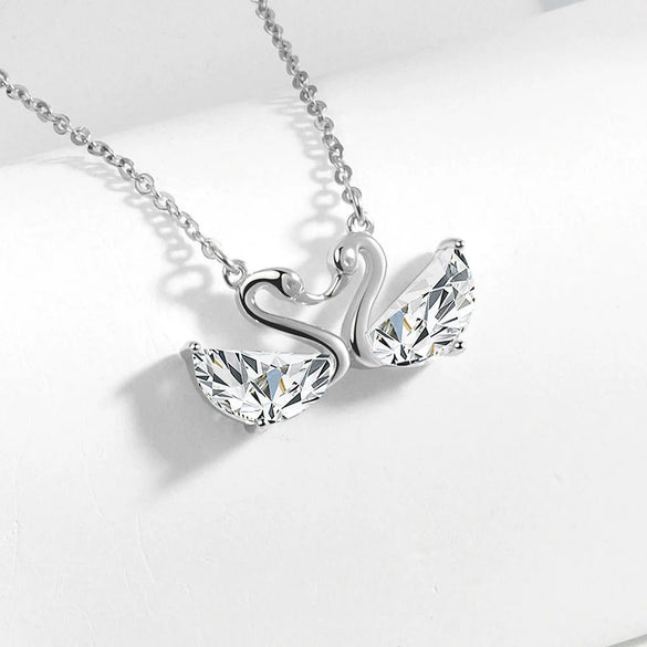 Women's S925 Sterling Silver Geometric Swan Pendant Necklace Elegant Electroplated Clavicle Chain Jewelry