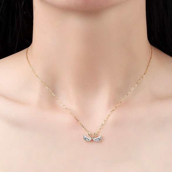 Women's S925 Sterling Silver Geometric Swan Pendant Necklace Elegant Electroplated Clavicle Chain Jewelry
