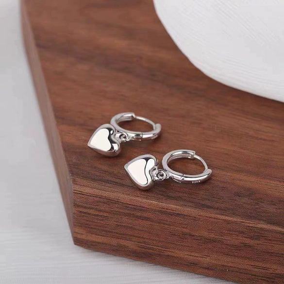 Women’s S925 Sterling Silver Heart Shaped Earrings Simple Geometric Light Luxury Ear Buckle Style Fashion Jewelry Accessories