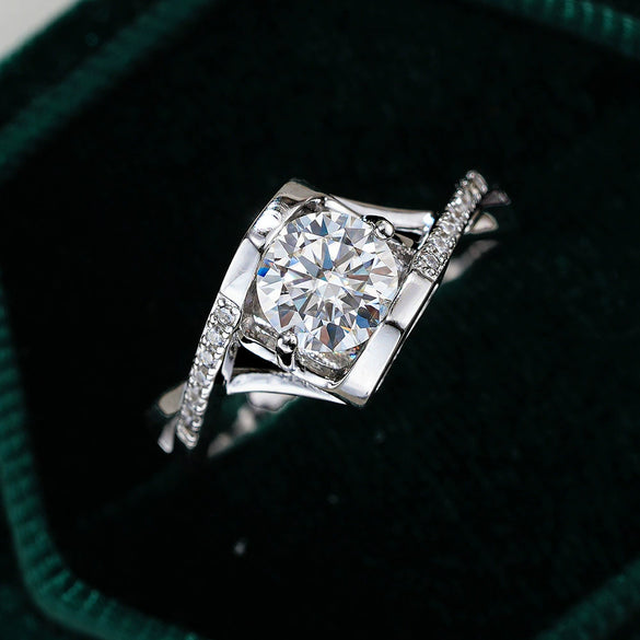 Women's S925 Sterling Silver Moissanite Ring With Geometric Design
