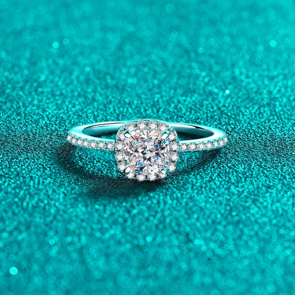 Women's S925 Sterling Silver Rhombusshaped Moissanite Ring Jewelry With Electroplating Design
