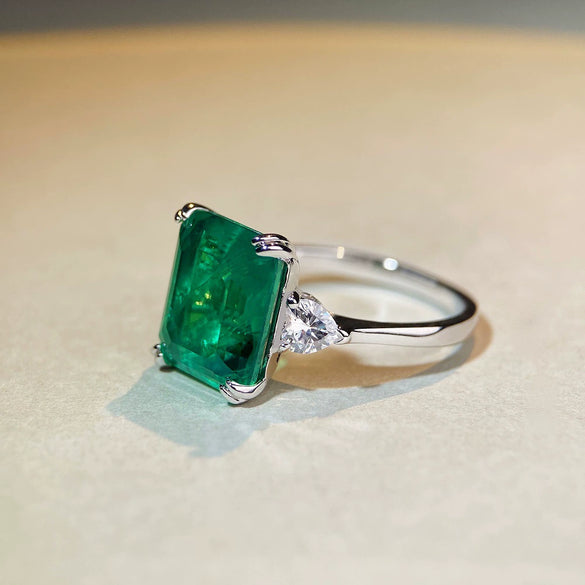 Women's S925 Sterling Silver Ring With Emerald And Geometric Style Electroplated
