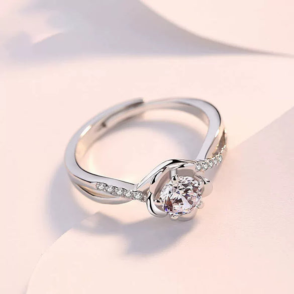 Women's S925 Sterling Silver Ring With Simulation Diamond And Plum Blossom Design Electroplated