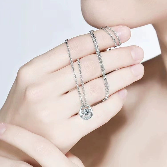 Women's S925 Sterling Silver U Shape Horseshoe Pendant Necklace With Diamond Accents Light Luxury Clavicle Chain