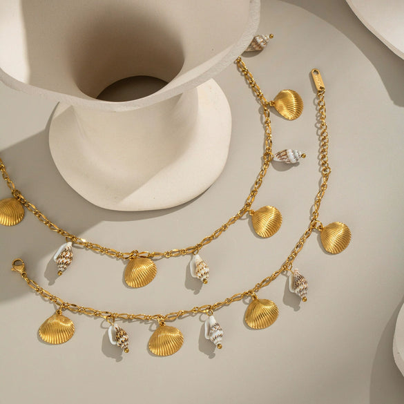 Women's Shell Conch Ocean Style Necklace Bracelet Set In Stainless Steel With Little Bear Pig Small Animal Pattern And Electroplating