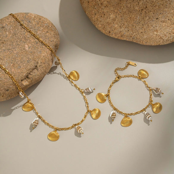 Women's Shell Conch Ocean Style Necklace Bracelet Set In Stainless Steel With Little Bear Pig Small Animal Pattern And Electroplating