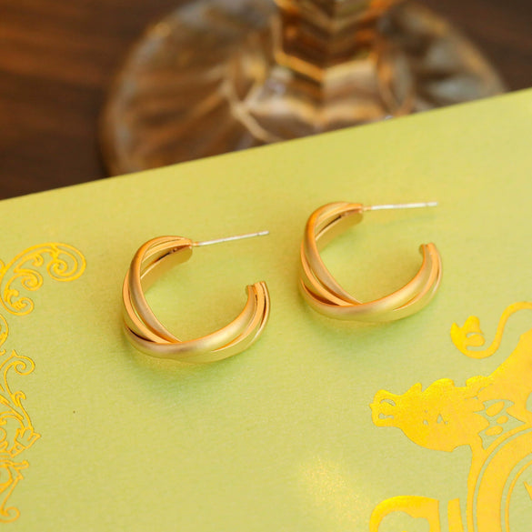 Women's 925 Silver And 18K Gold Electroplated Geometric Cshaped Twisted Matte Cross Earrings