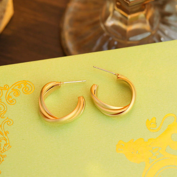Women's 925 Silver And 18K Gold Electroplated Geometric Cshaped Twisted Matte Cross Earrings