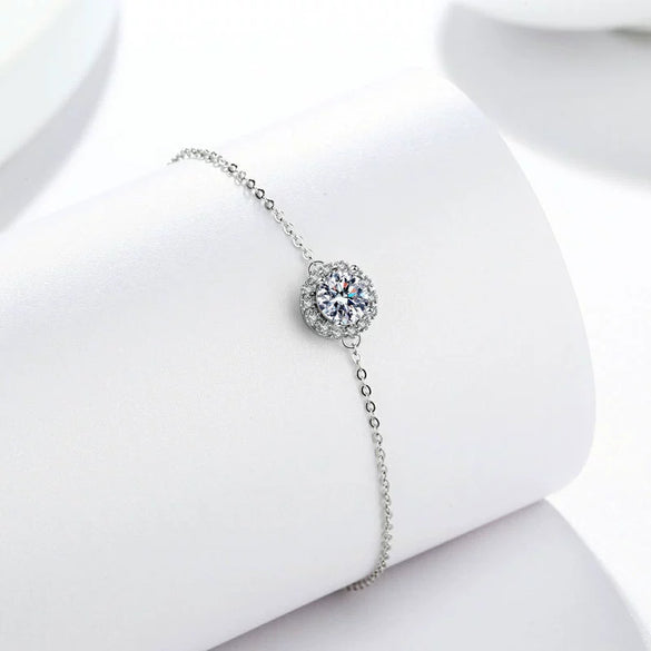Women's 925 Silver Geometric Bracelet With Round Moissanite Electroplated Simple Fashion Jewelry Gift