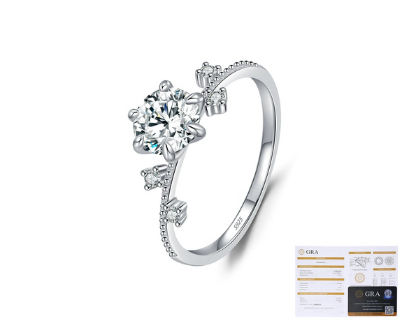 Women's Silver Geometric Classic Sixclaw Ring With Diamond
