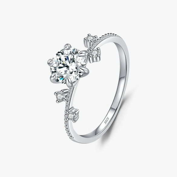 Women's Silver Geometric Classic Sixclaw Ring With Diamond