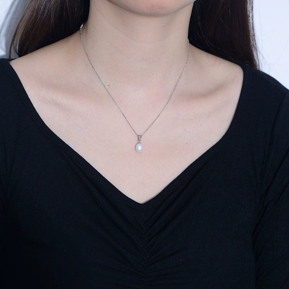 Women's 925 Silver Natural Freshwater Pearl Geometric Style Necklace With Diamond Treatment And Cross Chain