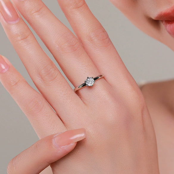 Women's 925 Silver Zircon Ring With Geometric Design