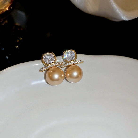Women's Silver Zircon Round Faux Pearl Highend Light Luxury Vintage Earrings With Geometric Design And Inlaid Zircon