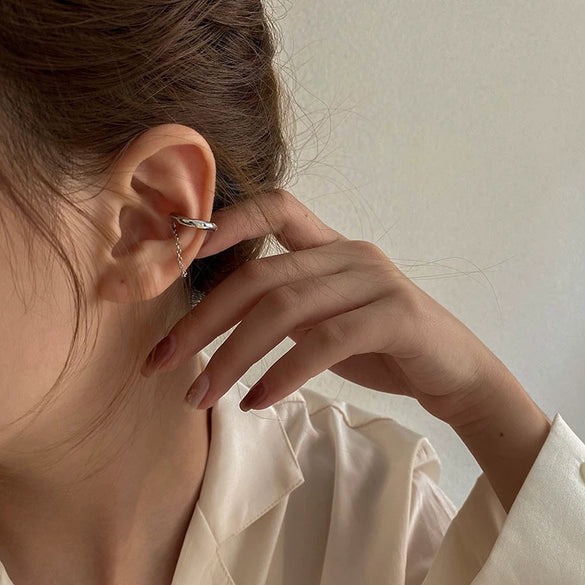 Women's Simple Cold Style Zircon Pearl Ear Clip Earrings With Geometric Design