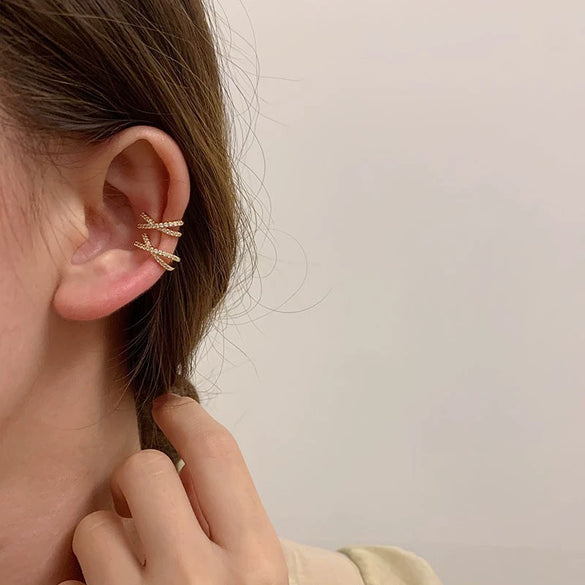 Women's Simple Cold Style Zircon Pearl Ear Clip Earrings With Geometric Design