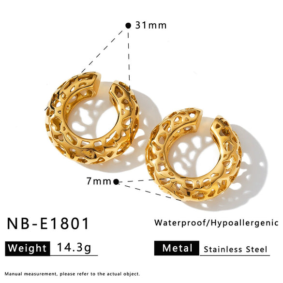 Women's Simple Geometric Circle Stainless Steel Ear Clips With Hollow Design And 18K Gold Vacuum Electroplating