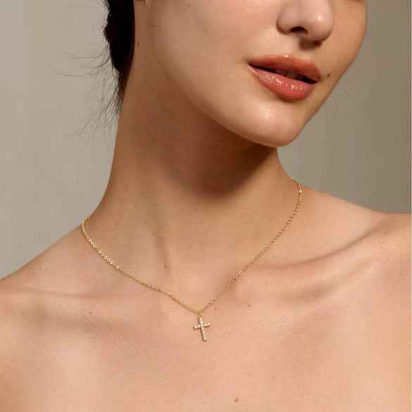 Women's Simple Geometric Cross Necklace In Electroplated Copper With O Shaped Chain Light Luxury Fashion Jewelry
