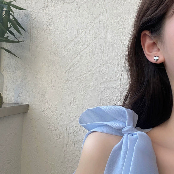 Women's Simple Geometric Heart Shaped Pearl Earrings Alloy Electroplated Love Stud Earrings Temperament Fashion Jewelry