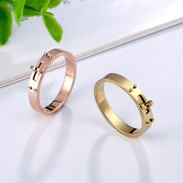 Women's Simple Geometric Round Buckle Ring Titanium Steel 14K Gold Electroplated Accessories