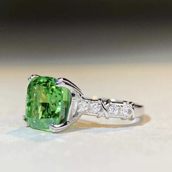 Women's Simple Geometric 925 Silver Simulation Diamond Ring With High Carbon Diamond Emerald Cross And Ice Flower Zircon Electroplated