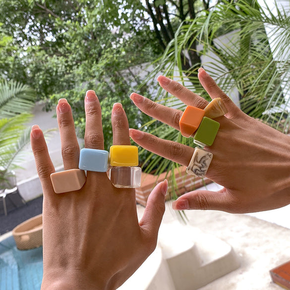 Women's Simple Geometric Square Wide Edge Acrylic And Resin Ring